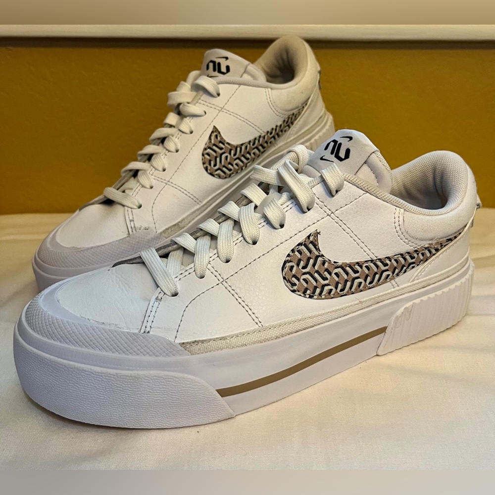 NIKE Women's Court Legacy Lift Platform Casual Sneakers- Size 7-Gently Worn
